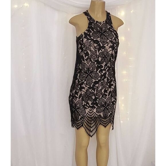 Express lace dress - Picture 5 of 7